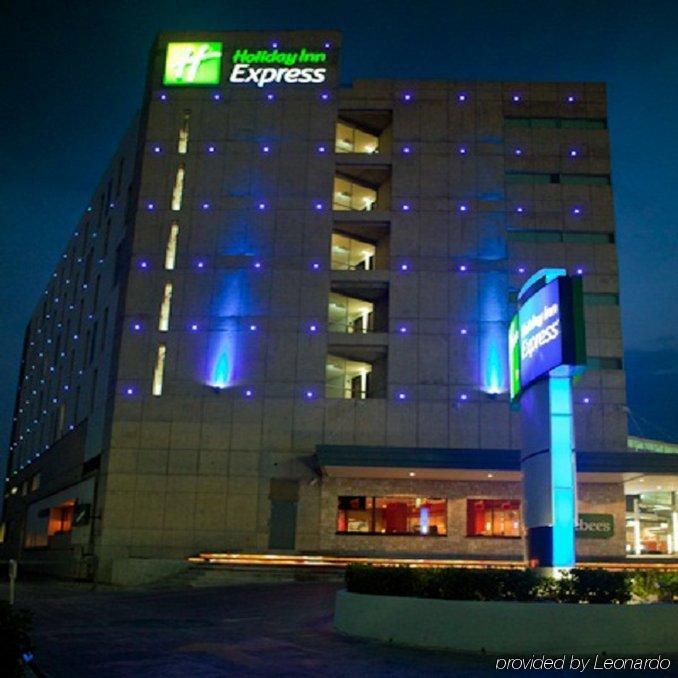 Holiday Inn Express Toluca Galerias Metepec, An Ihg Hotel Экстерьер фото